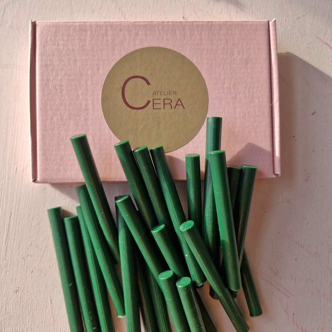 Box of 250 British Racing Green 11mm sealing wax sticks with a pink Atelier Cera branded packaging, ideal for office use or crafting.