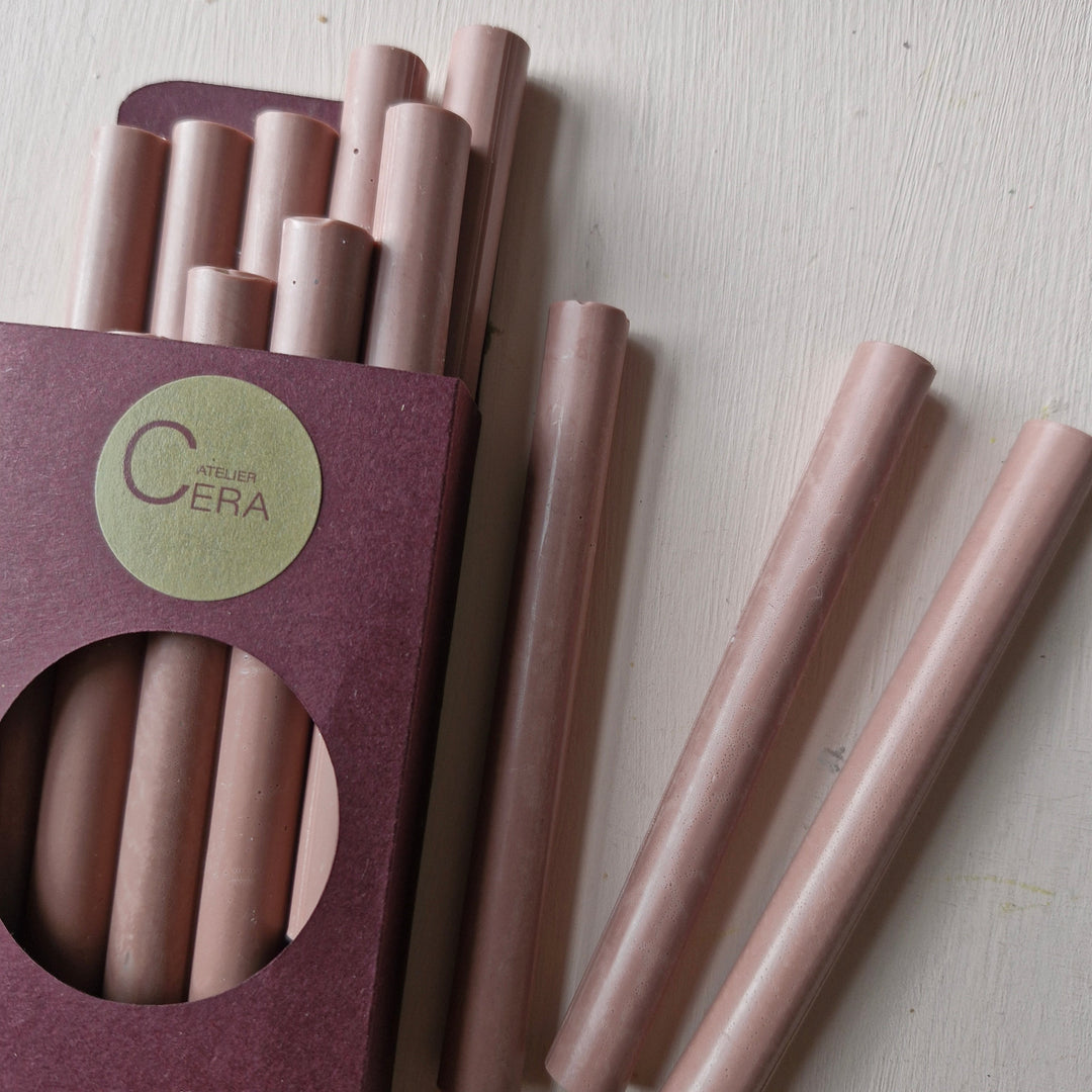 Pack of 10 sealing wax sticks in dusty rose, 11mm size. Handmade and ideal for use with a glue gun for wedding invitations and crafts.