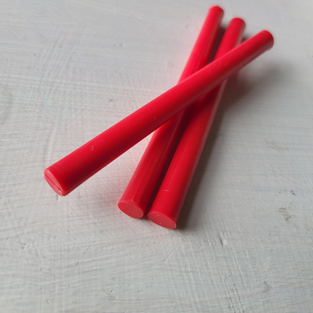 7mm Raspberry Red - Atelier - Cera  7mm Flexible Sealing Wax|Red Sealing Wax|Wax Sticks|Glue Gun Wax  Atelier - Cera  7mm Raspberry Red