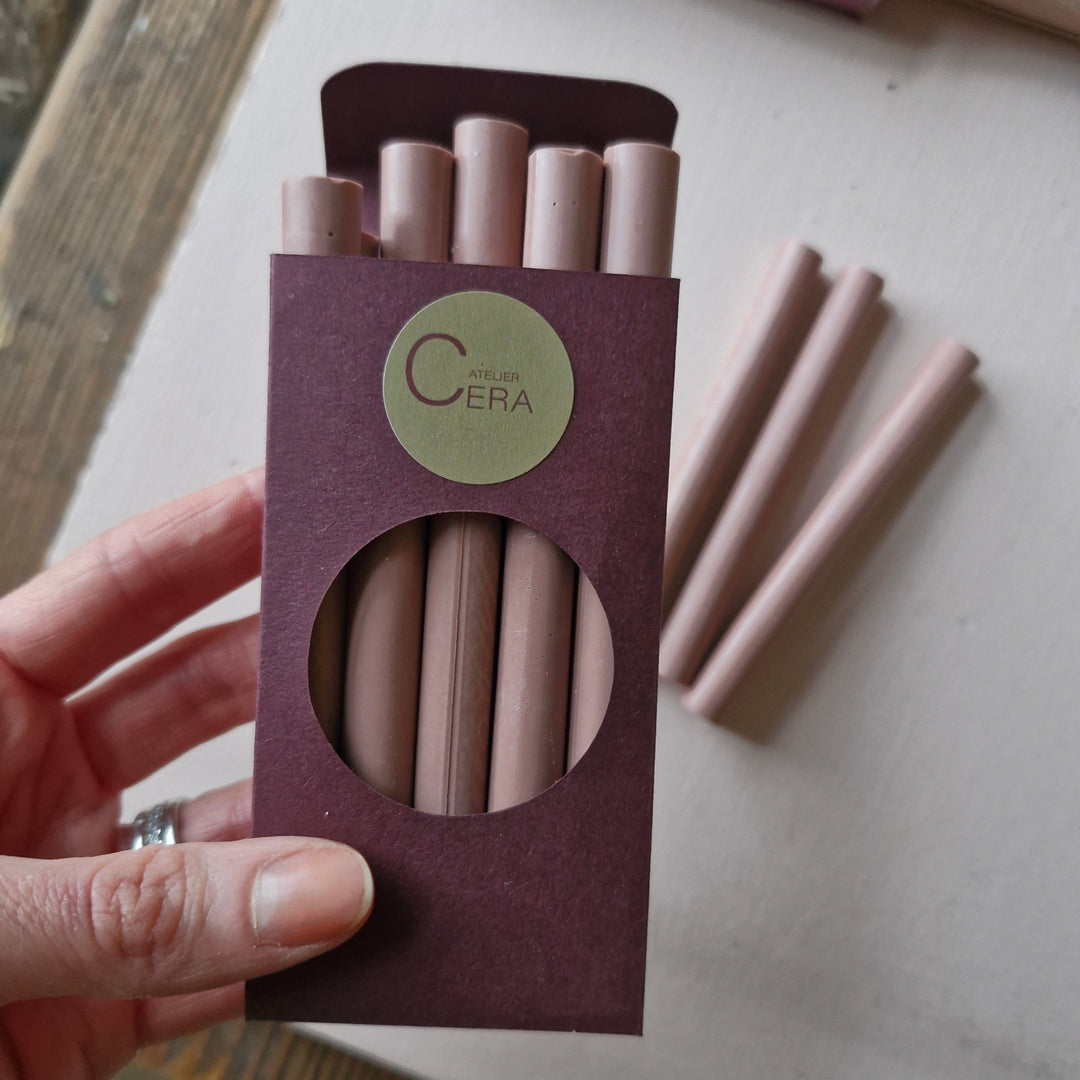 Pack of 10 sealing wax sticks in dusty rose, 11mm size. Handmade and ideal for use with a glue gun, perfect for wedding invitations and crafts.