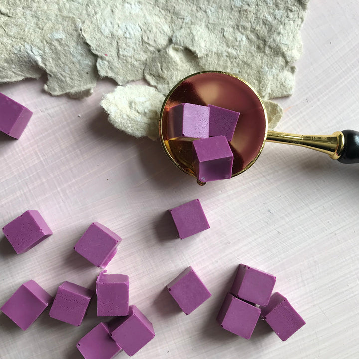 Sealing Wax Beads Magenta - Atelier - Cera  Sealing Wax Beads Magenta Atelier - Cera  Sealing Wax Beads Magenta